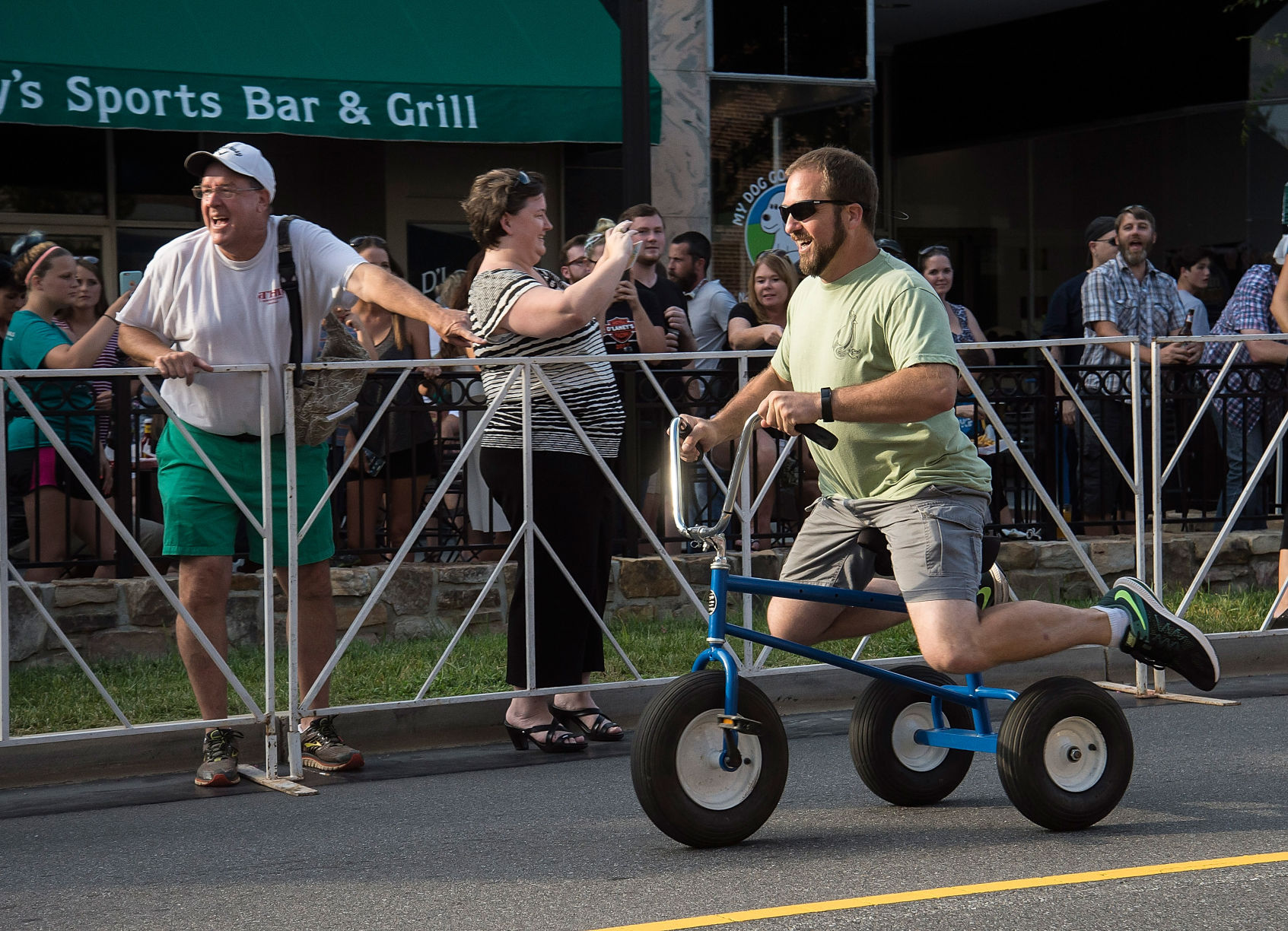 8-4 DowntownStatesvilleCriterium-8.JPG